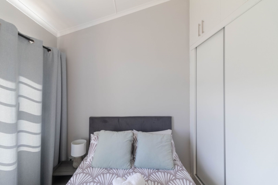 4 Bedroom Property for Sale in Sandbaai Western Cape